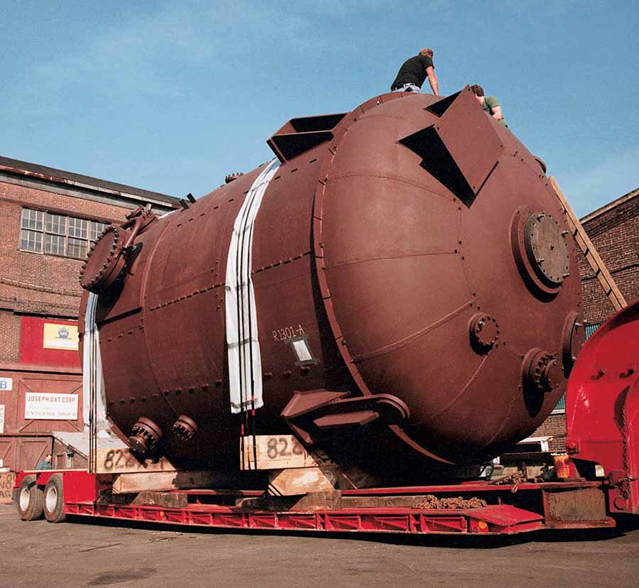 Large Vessel on special truck bed